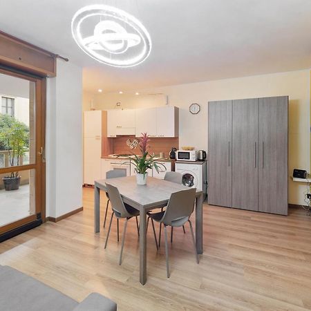 Best Way Rent - Appartamento Con Terrazzo Zona Sempione Milán Exterior foto