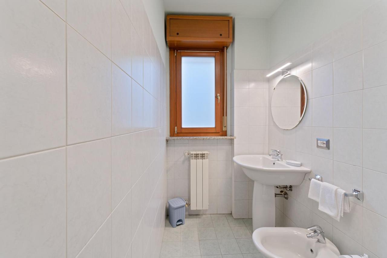 Best Way Rent - Appartamento Con Terrazzo Zona Sempione Milán Exterior foto