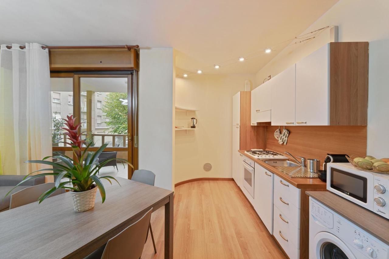 Best Way Rent - Appartamento Con Terrazzo Zona Sempione Milán Exterior foto